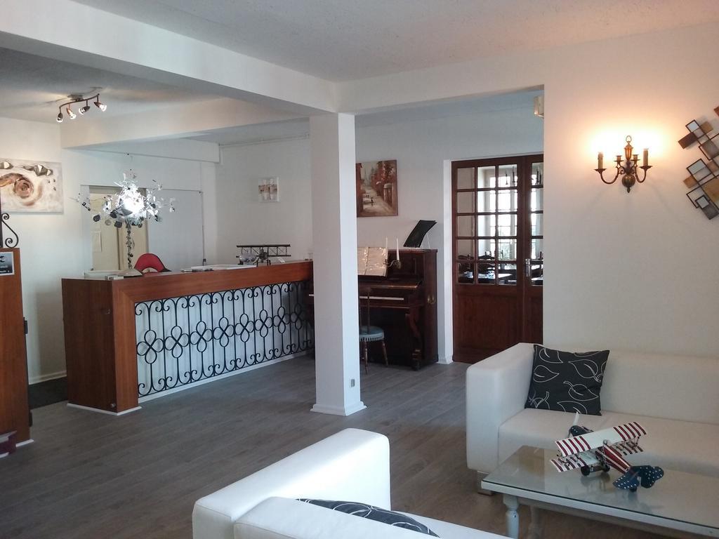 Hotel Du Commerce Chez Stephane Roumazières Zewnętrze zdjęcie