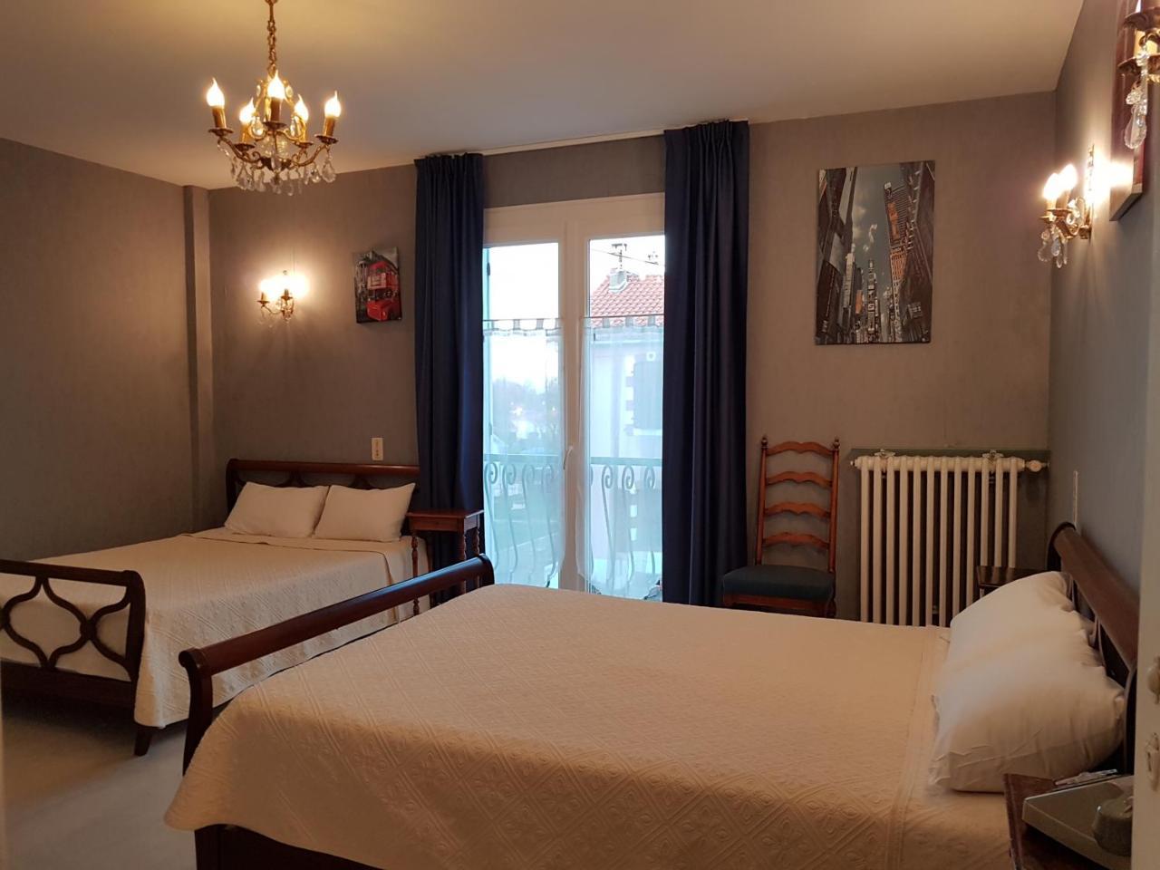 Hotel Du Commerce Chez Stephane Roumazières Zewnętrze zdjęcie