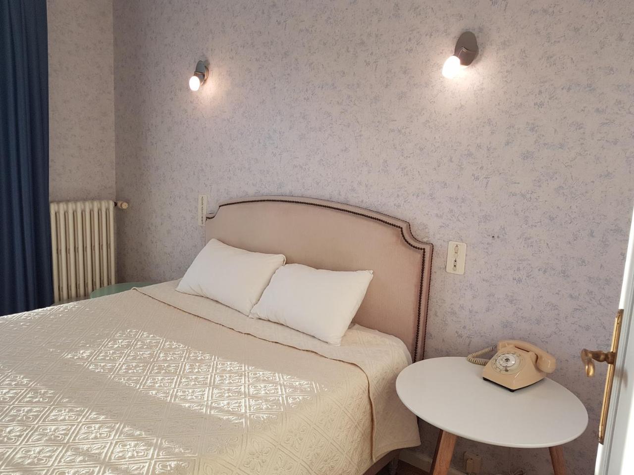 Hotel Du Commerce Chez Stephane Roumazières Zewnętrze zdjęcie
